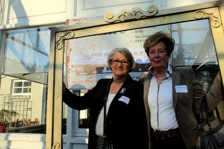 Jeanne van Alphen-van den Elzen, Magda van den Elzen