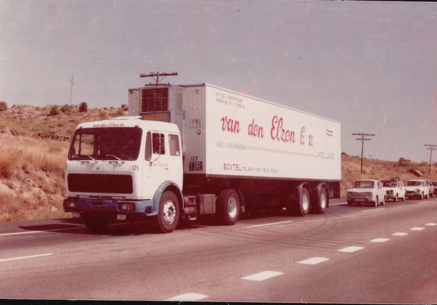 Nr. 125 [93-88-DB]i, met
      trailer 129