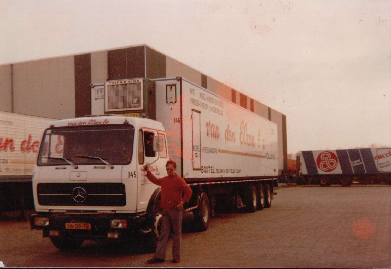 Nr. 145 [76-09-TB], met
      trailer 146