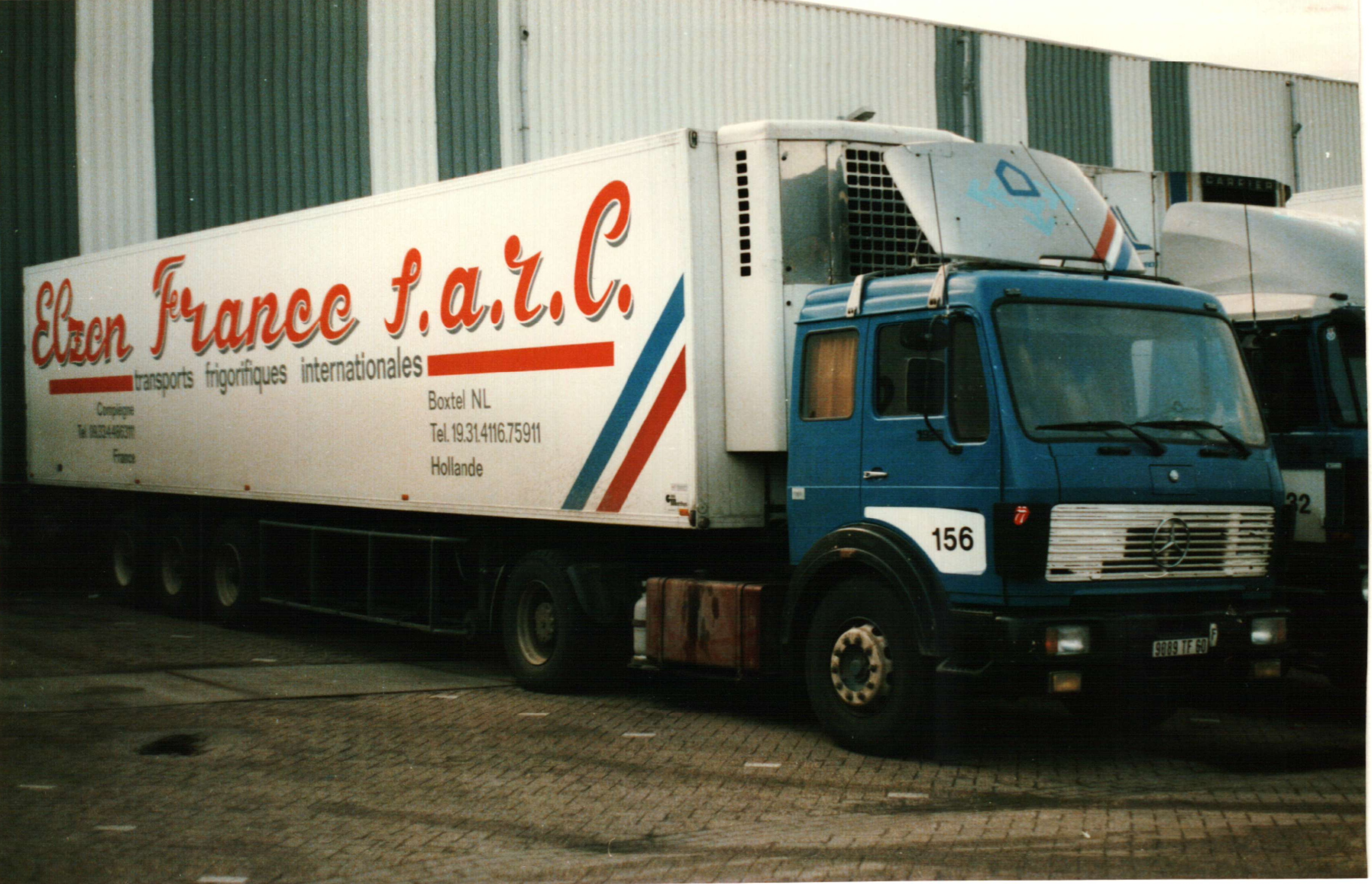 Nr. 156 [9889-TF-60],
      met trailer 243