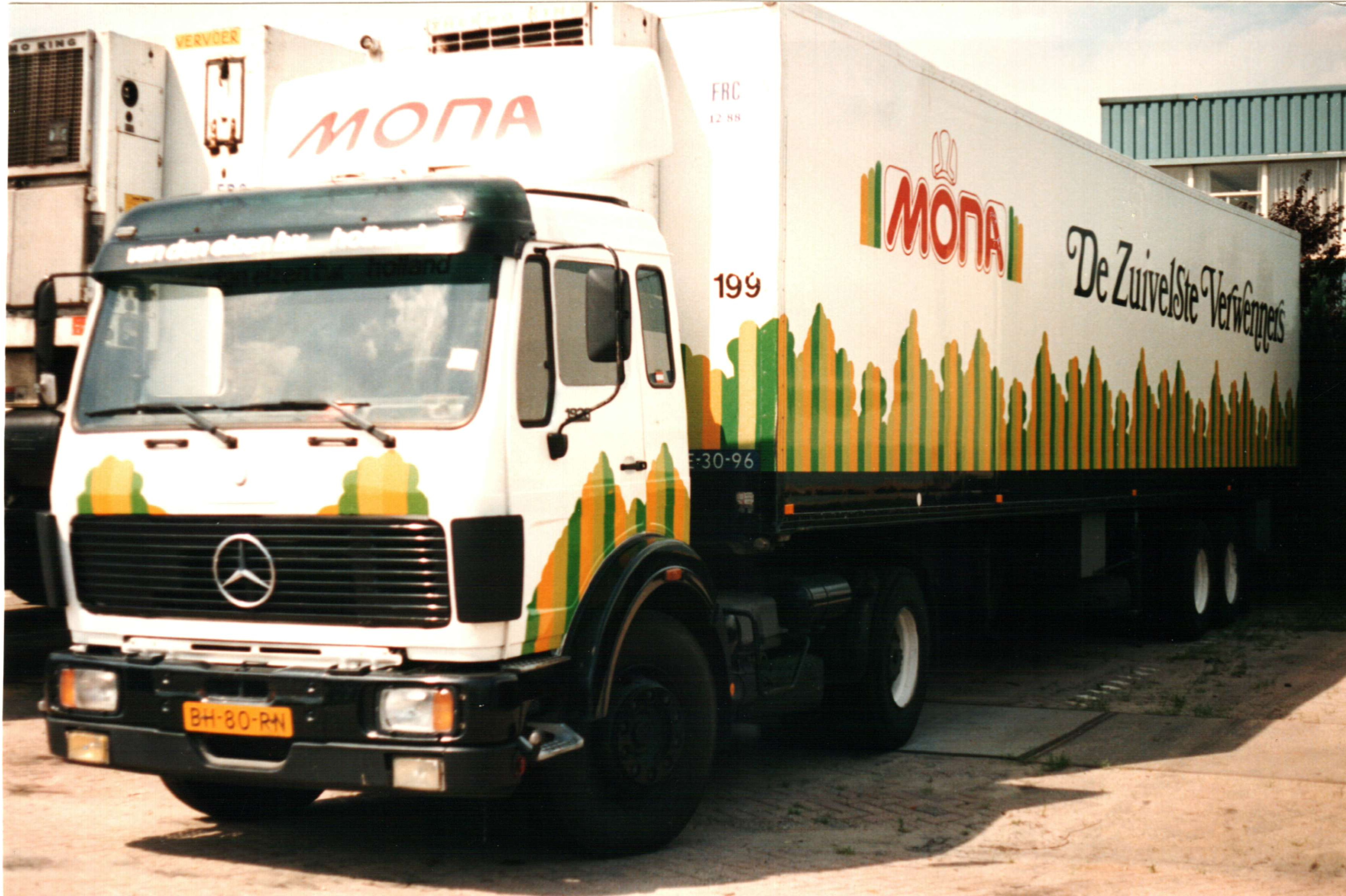 Nr. 230 [BH-80-RN], met
      trailer 199