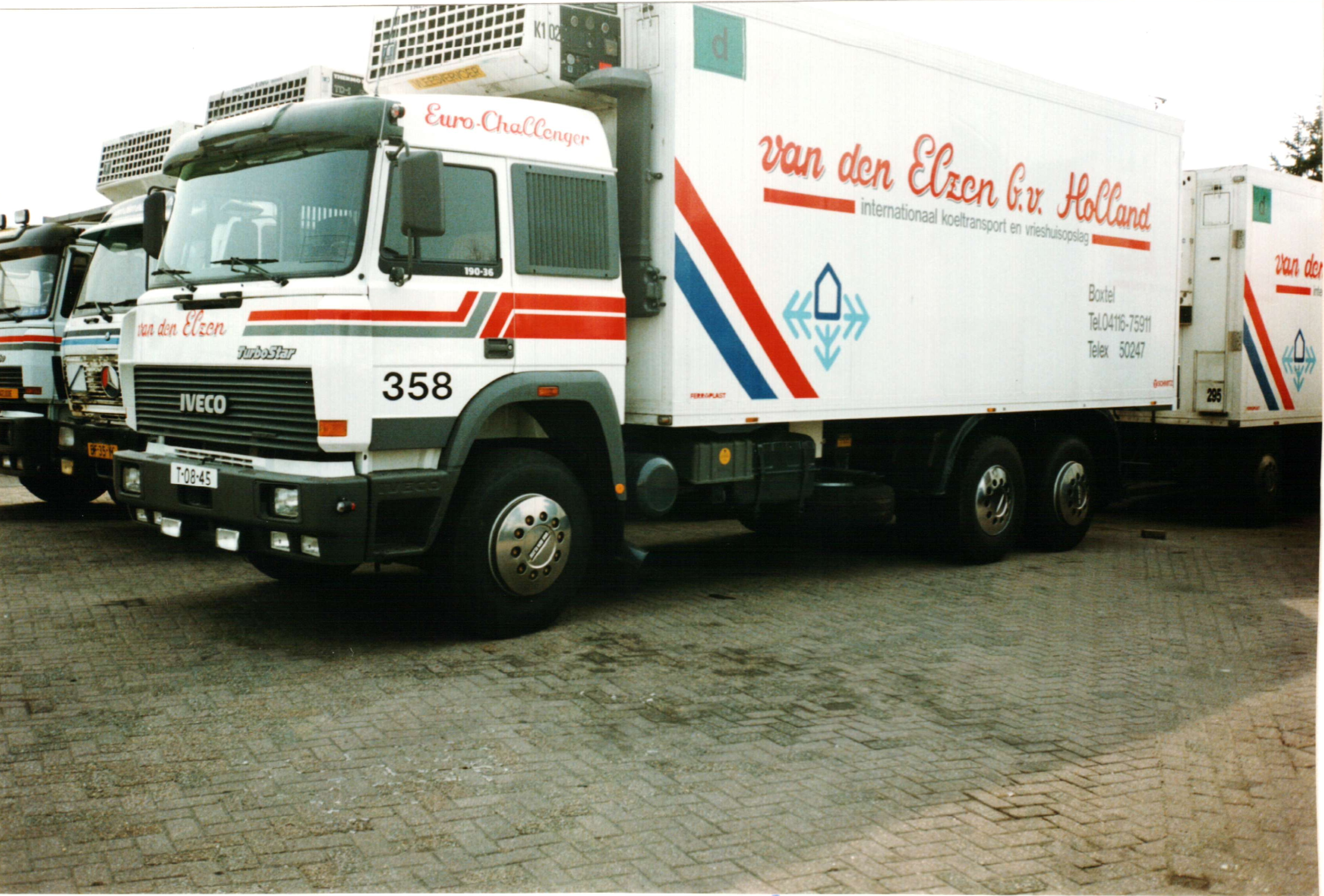 Nr. 358 
      [VL-??-DD] (Iveco), met trailer 295